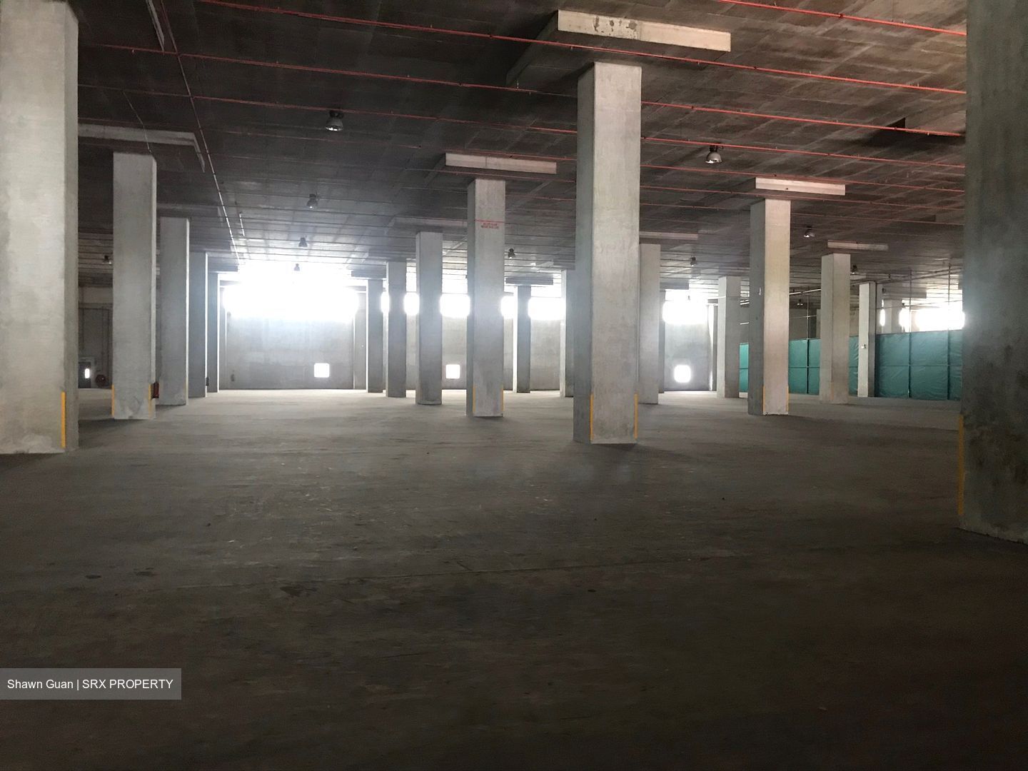 Gul Way (D22), Warehouse #437780001